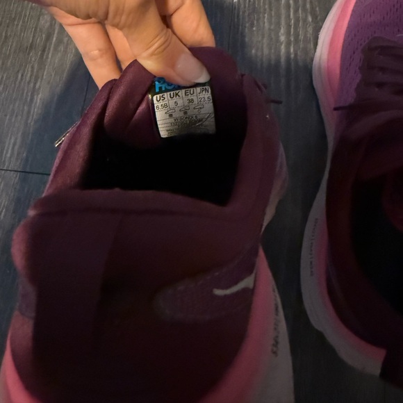 Hoka shoes - Picture 4 of 4